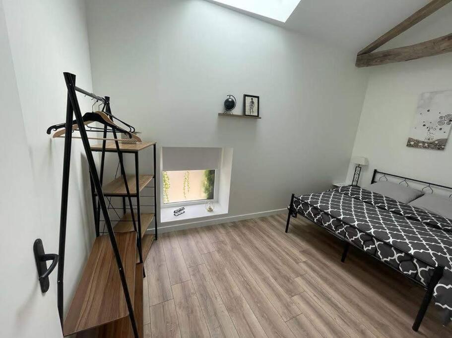 Gite De Charme - 3 Chambres, 5 Lits - De 4 A 7 Personnes Avanton Extérieur photo