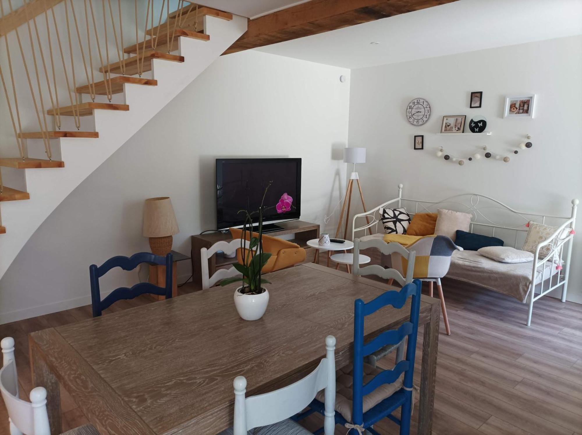 Gite De Charme - 3 Chambres, 5 Lits - De 4 A 7 Personnes Avanton Extérieur photo