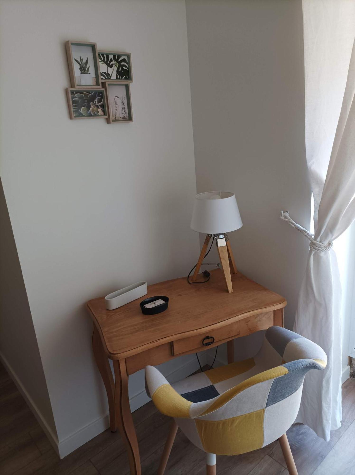 Gite De Charme - 3 Chambres, 5 Lits - De 4 A 7 Personnes Avanton Extérieur photo